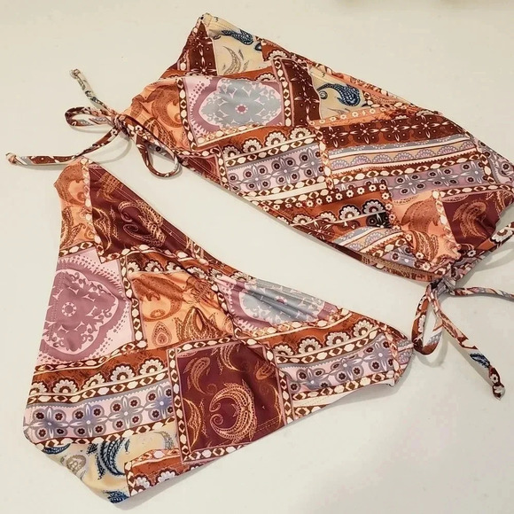 2/$25-Quintsoul Bikini  NWOT - Tube Top & Low Rise Bottoms Size Small - Picture 12 of 16